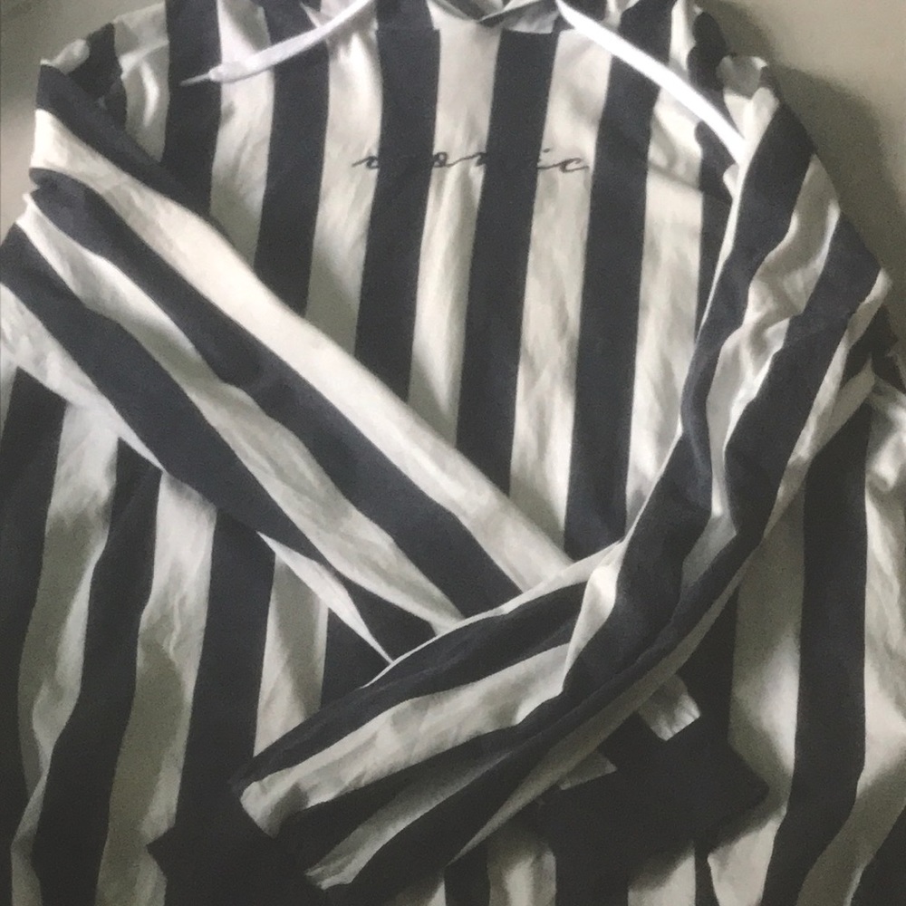 Xl sweater blue and white striped